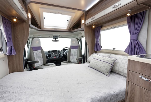 Auto-Sleeper Broadway FB 2018 Front Double Bed