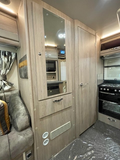 Broadwaynewf Derbymotorhomes