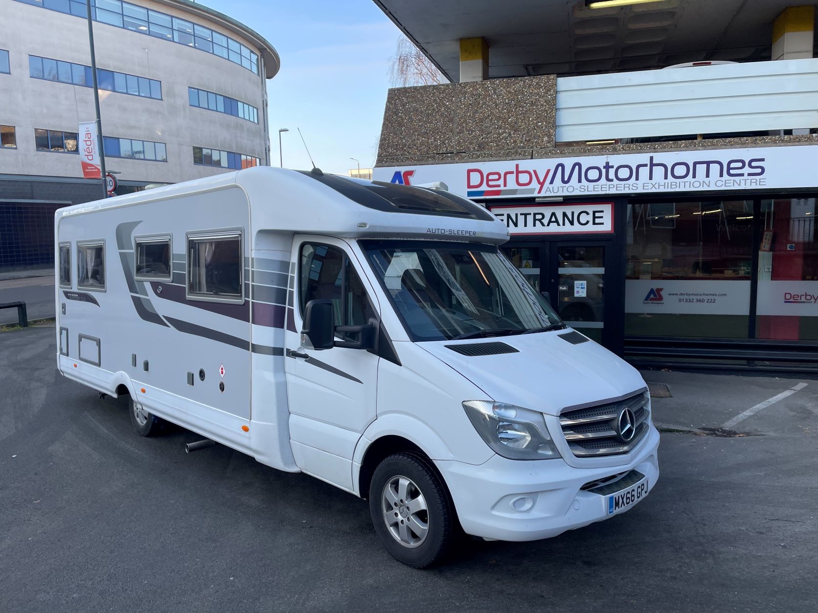 Used Auto-Sleeper Mercedes Burford Duo Automatic 2016/66 plate -  DerbyMotorhomes