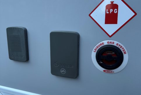 1 N EK 6