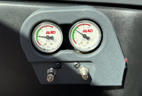 1 WD 7